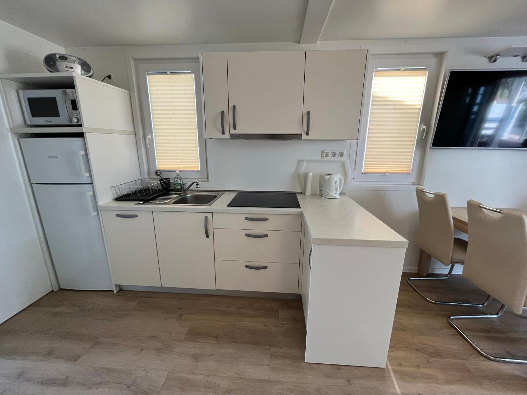 Marina Luxury Houseboat Lace ปอร์โตรอซ ภายนอก รูปภาพ