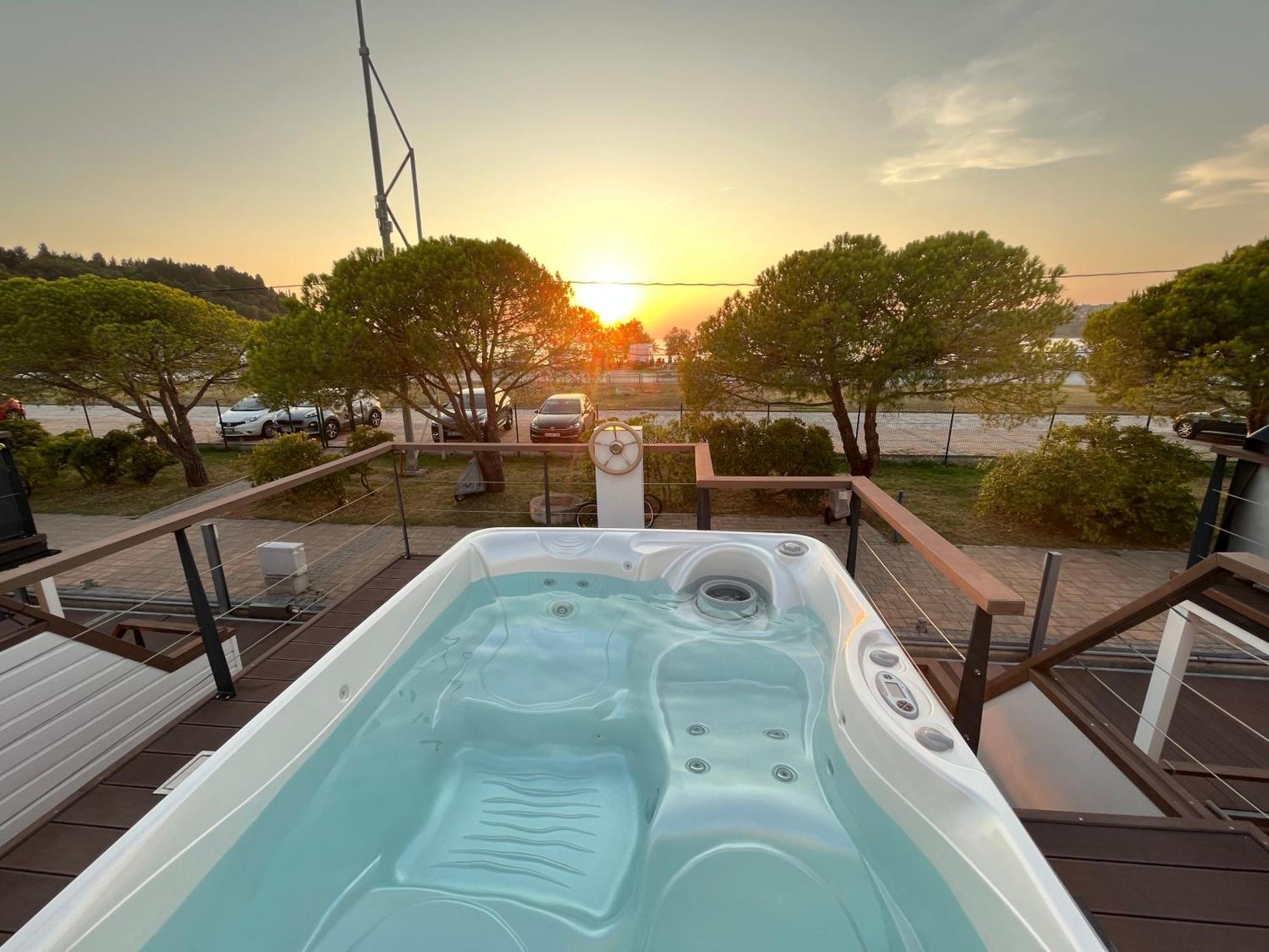 Marina Luxury Houseboat Lace ปอร์โตรอซ ภายนอก รูปภาพ