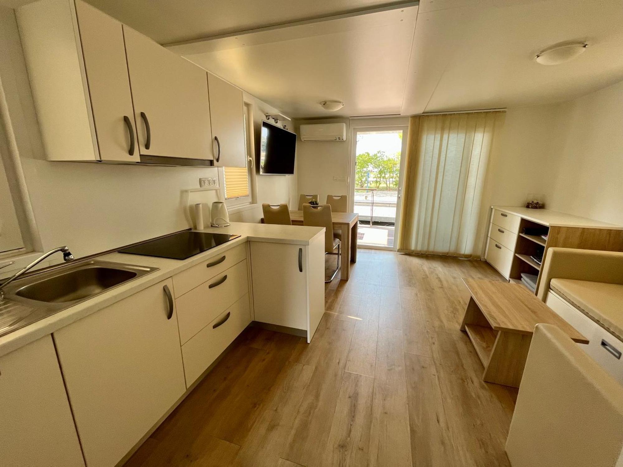 Marina Luxury Houseboat Lace ปอร์โตรอซ ภายนอก รูปภาพ