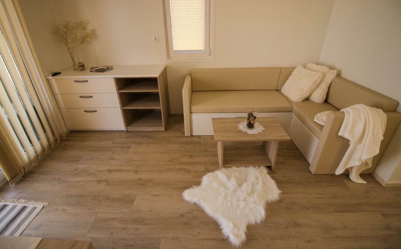 Marina Luxury Houseboat Lace ปอร์โตรอซ ภายนอก รูปภาพ