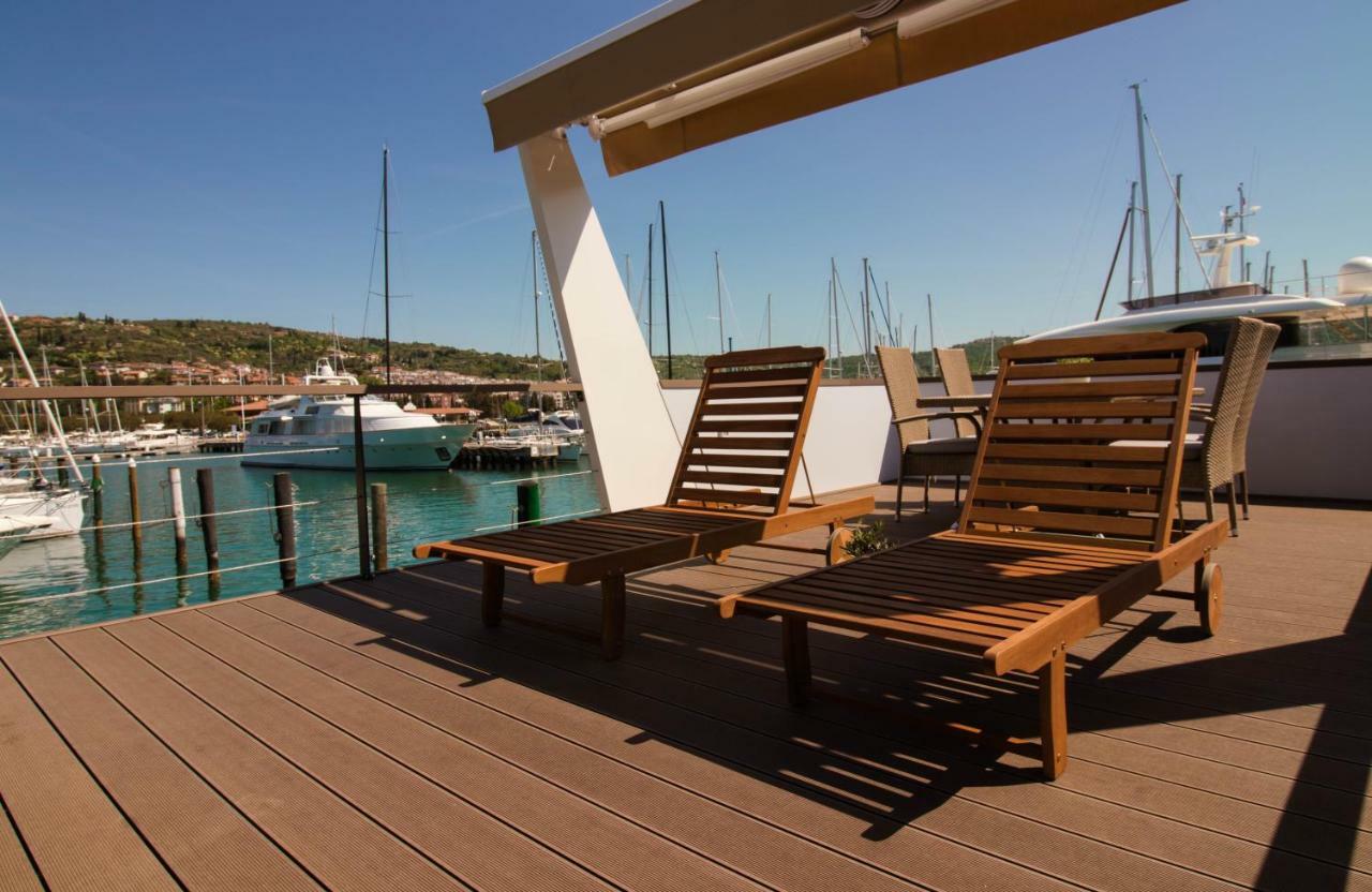 Marina Luxury Houseboat Lace ปอร์โตรอซ ภายนอก รูปภาพ