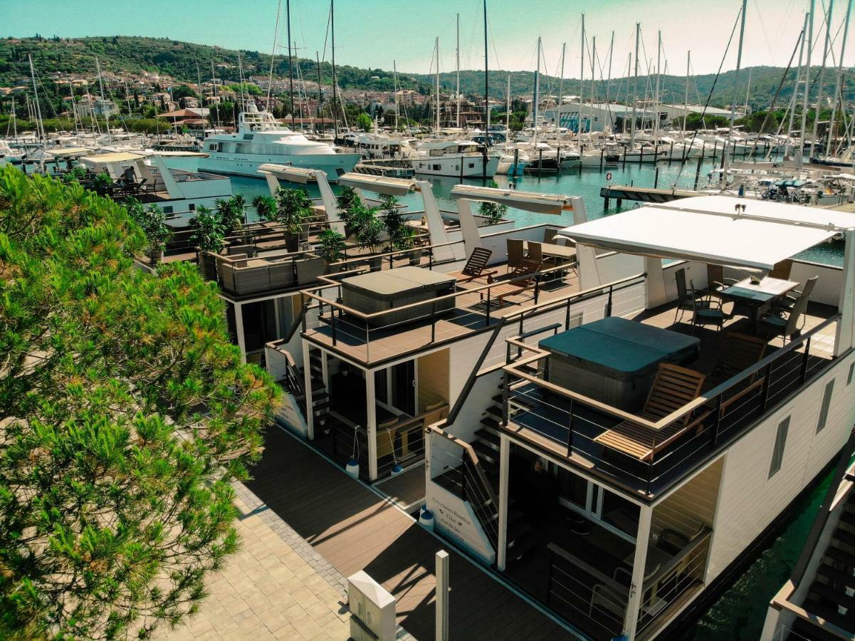 Marina Luxury Houseboat Lace ปอร์โตรอซ ภายนอก รูปภาพ